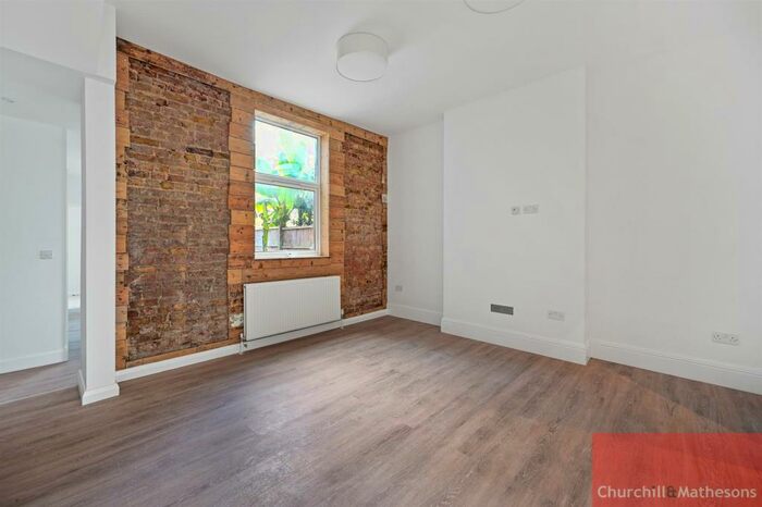 2 Bedroom Apartment To Rent In Manor Park Road, Harlesden, NW10