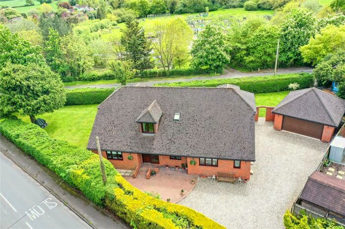 4 Bedroom Detached House For Sale In Theale Road, Burghfield, Reading, Berkshire, RG30