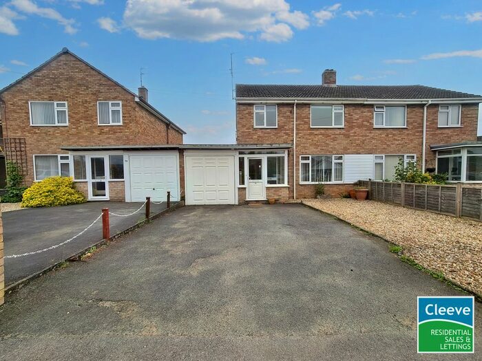 3 Bedroom Semi-Detached House To Rent In Two Hedges Road, Bishops Cleeve, Cheltenham, GL52