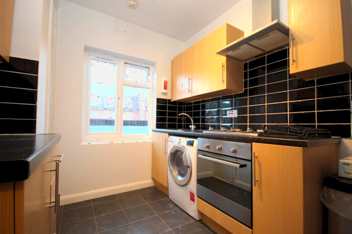 2 Bedroom Flat To Rent In Empire Court, North End Road, Wembley, Middlesex, HA9