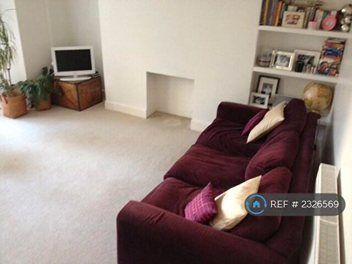 1 Bedroom Flat To Rent In Broomhill Gardens, Glasgow, G11