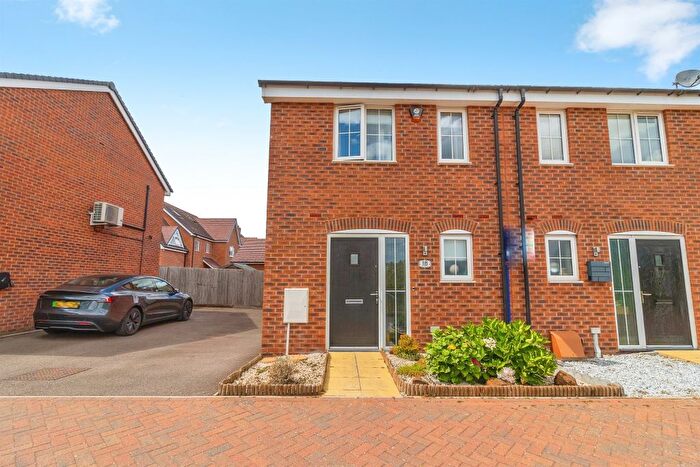 2 Bedroom Semi-Detached House For Sale In Fry Grove, Flitwick, Bedford, MK45