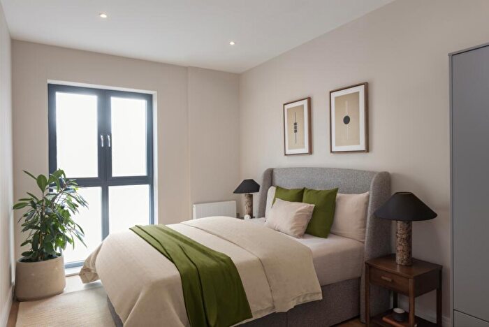 2 Bedroom Apartment To Rent In Enclave: Birmingham City, Hurst St Birmingham, B5