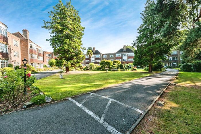 2 Bedroom Apartment To Rent In Imber Close, Esher, KT10