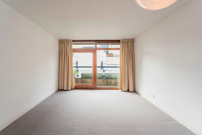 2 Bedroom Flat To Rent In Barbican, London, EC2Y