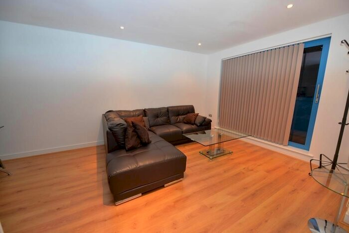 2 Bedroom Flat To Rent In Western Gateway, London, E16