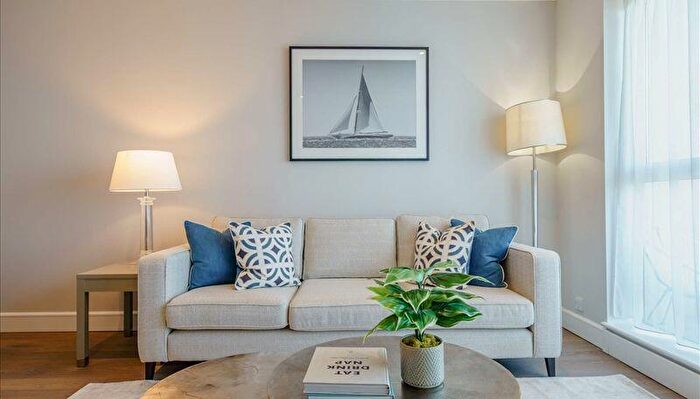 2 Bedroom Flat To Rent In Westferry Circus, London, E14