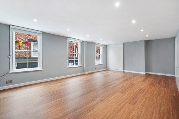 3 Bedroom Flat To Rent In Princess Street, Knutsford, Cheshire, WA16
