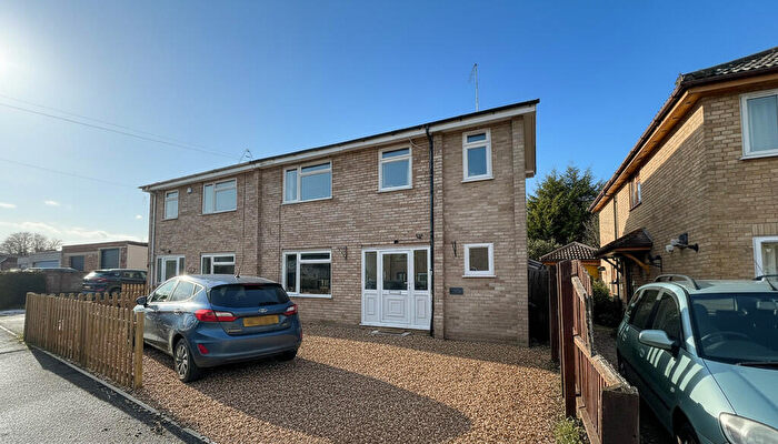 4 Bedroom Semi-Detached House To Rent In Malta Road, Cambridge, CB1