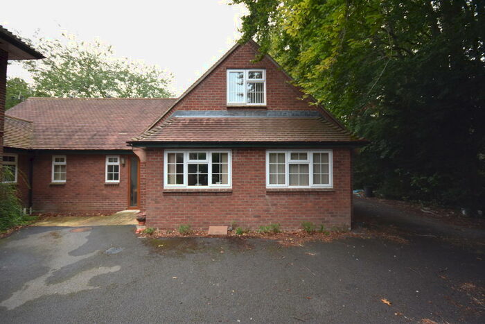 4 Bedroom Bungalow To Rent In Dunstan Cottage, Dunstan Road, Headington, Oxford, OX3