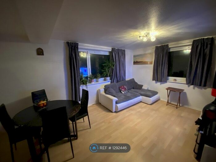 1 Bedroom Flat To Rent In The Peninsula Building, Salford, M7