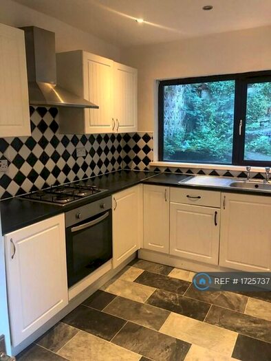 3 Bedroom Terraced House To Rent In Oakfield Terrace, Tonypandy, CF40