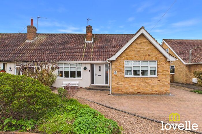 4 Bedroom Semi Detached House For Sale In St Michaels Close, Skidby, Cottingham, HU16