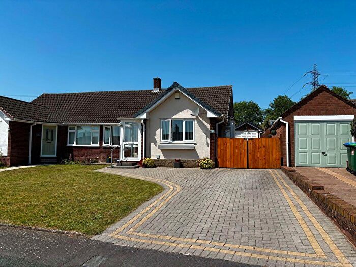 3 Bedroom Semi-Detached Bungalow For Sale In Rokeby Road, Great Barr, Birmingham, B43
