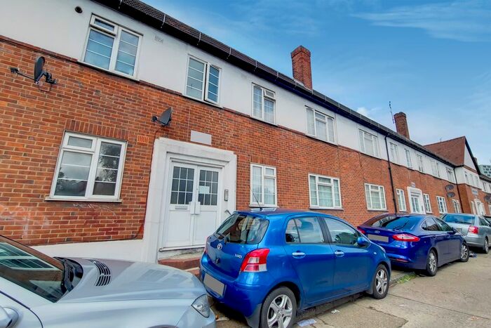 2 Bedroom Flat To Rent In Ealing Road, Wembley, HA0