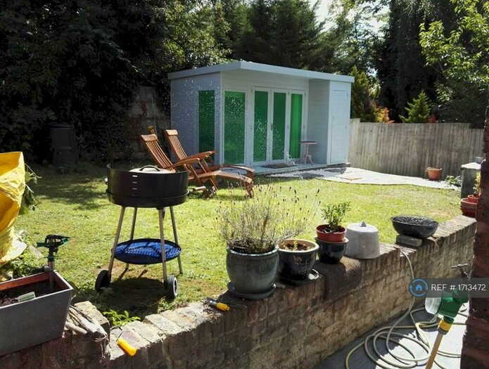 2 Bedroom Flat To Rent In Montem Rd, London, SE23