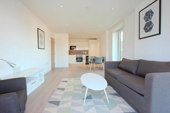 2 Bedroom Flat To Rent In Skyline Apartments, Devan Grove, London, N4