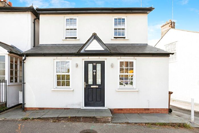 2 Bedroom Detached House For Sale In The Rutts, Bushey Heath, Bushey, WD23