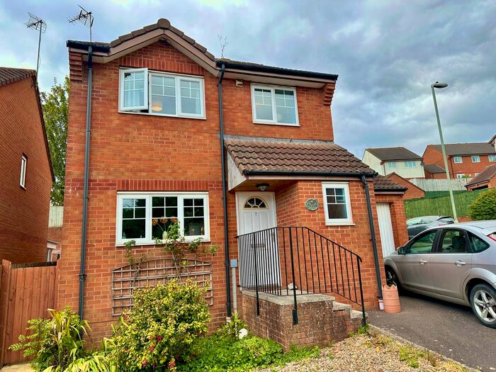 3 Bedroom Detached House To Rent In Byron Way, Exmouth, EX8