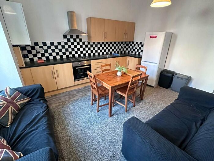 4 Bedroom Flat To Rent In Gedling Grove, Nottingham, NG7