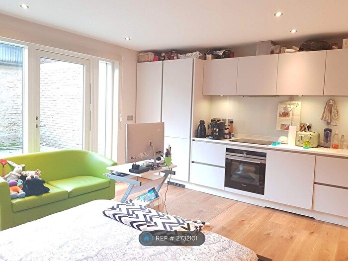 Studio To Rent In Ferdinand Street, London, NW1