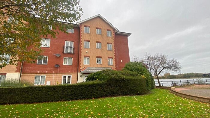3 Bedroom Maisonette For Sale In Seager Drive, Cardiff Bay, Cardiff, CF11