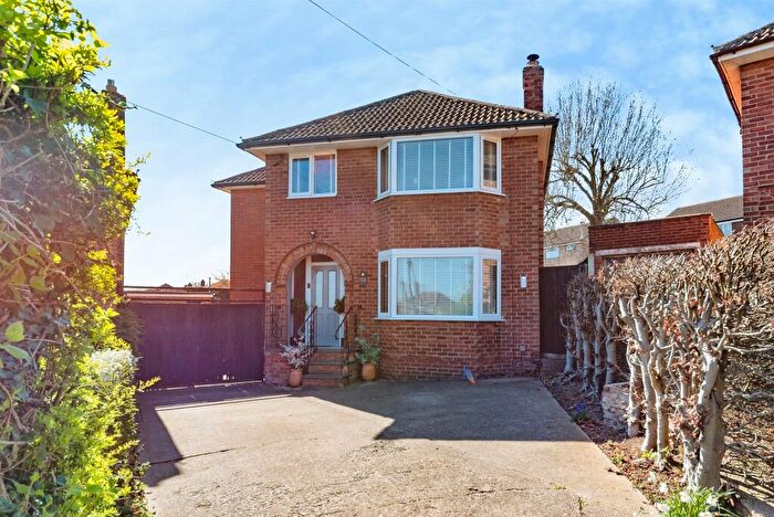 4 Bedroom Detached House For Sale In Cliffe Road, Gonerby Hill Foot, Grantham, NG31