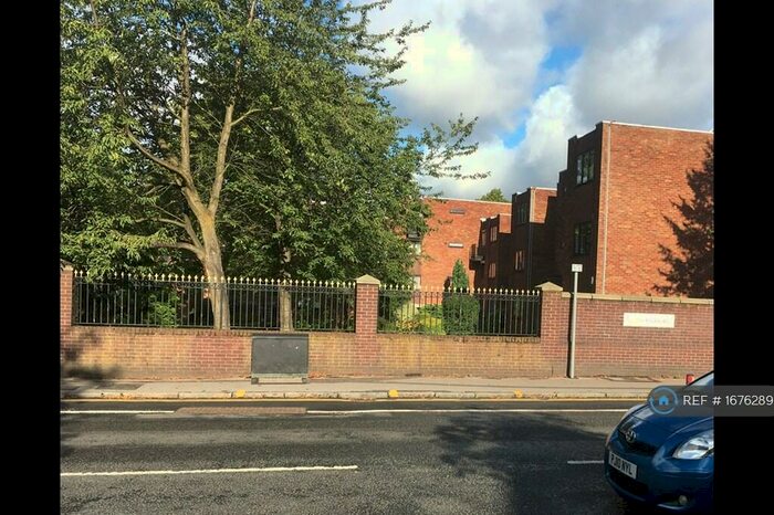 1 Bedroom Flat To Rent In Agnes Court, Manchester, M14