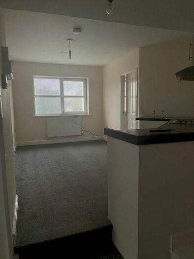 2 Bedroom Flat To Rent In Wellington Road, Edlington, Doncaster, DN12