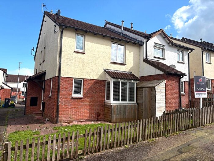2 Bedroom Cluster House For Sale In Steel Close, Honiton, EX14