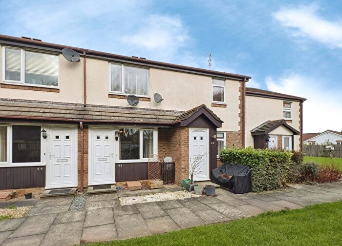 2 Bedroom Flat For Sale In Sandown, Whitley Bay, NE25