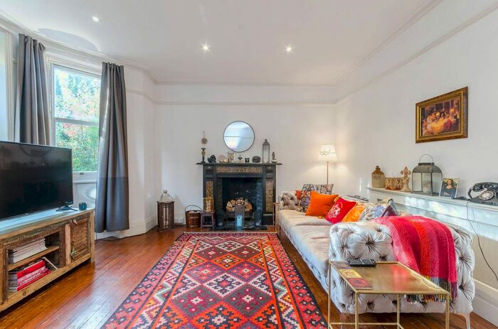 1 Bedroom Flat To Rent In Fulham Road, Fulham, London, SW6