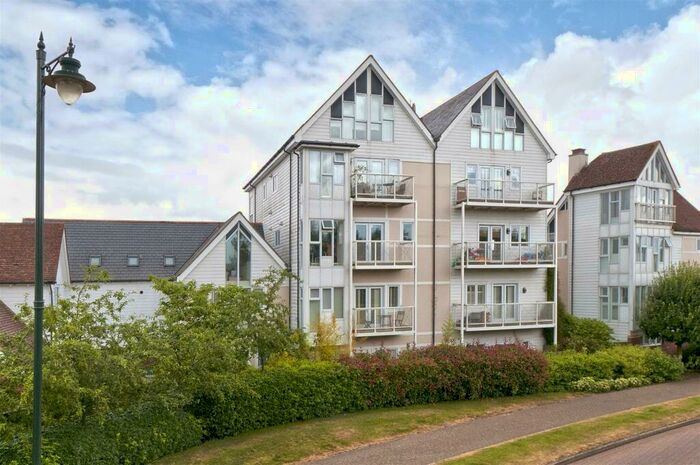 2 Bedroom Apartment To Rent In Edgar Close, Kings Hill, ME19