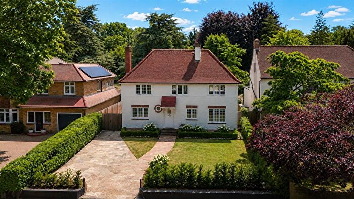 4 Bedroom Detached House For Sale In Nork Way, Banstead, SM7