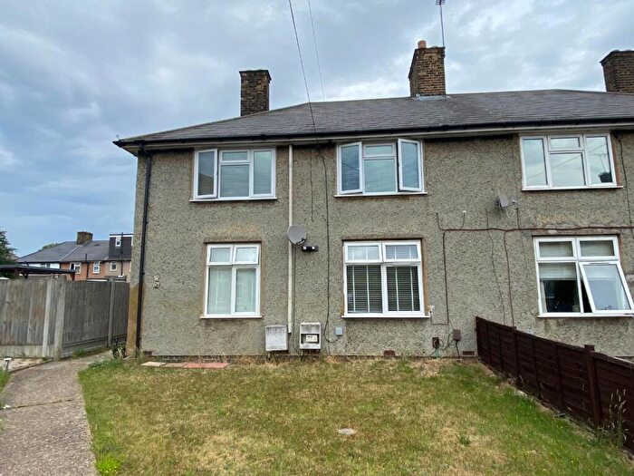 1 Bedroom Maisonette For Sale In Cornworthy Road, Dagenham, RM8