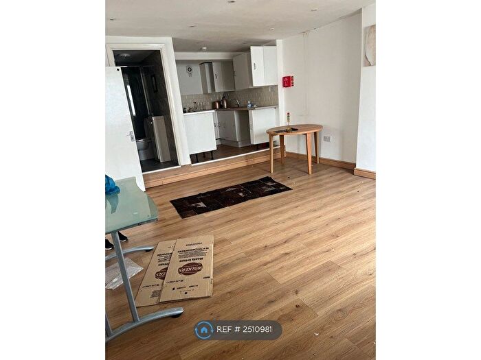 1 Bedroom Flat To Rent In Brighton, Brighton, BN2