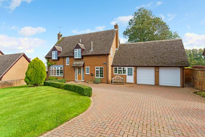4 Bedroom Detached House For Sale In Banbury Lane, Thorpe Mandeville, OX17