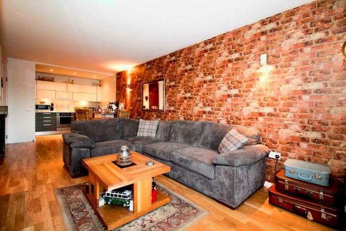 2 Bedroom Flat To Rent In Goulden Street, Manchester, M4