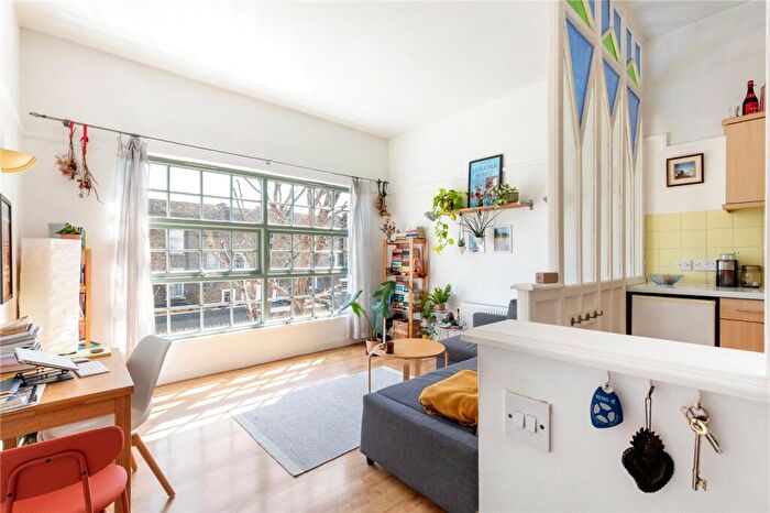 1 Bedroom Apartment For Sale In Urswick Road, London, E9