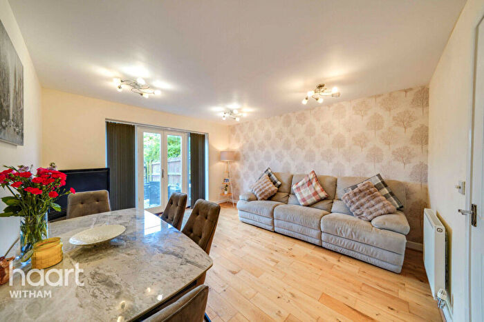 4 Bedroom Town House For Sale In Wood Grove, Silver End, CM8