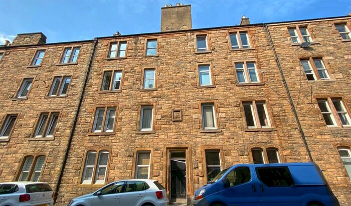 5 Bedroom Flat To Rent In Upper Grove Place, Tollcross, Edinburgh, EH3