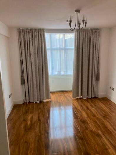 Studio To Rent In Grays Inn Road, London WC1X
