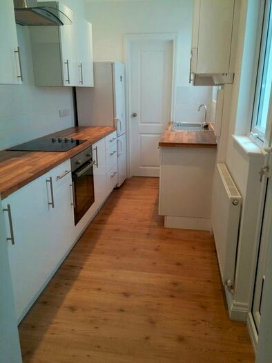 2 Bedroom End Of Terrace House To Rent In Meadow Street, Devon, EX8