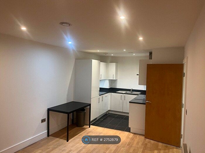 2 Bedroom Flat To Rent In Trident Point, Harrow, HA1