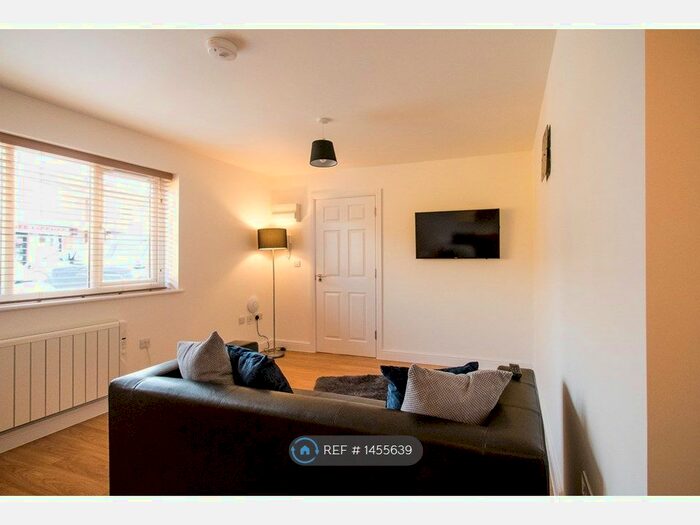 1 Bedroom Flat To Rent In Coleridge Way, Crewe, CW1