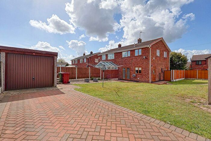 3 Bedroom Semi Detached House For Sale In St. Davids Crescent, Scunthorpe, DN17