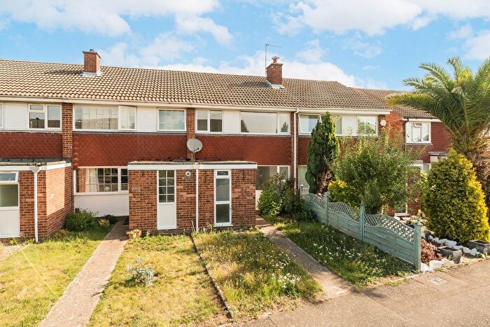 3 Bedroom Property To Rent In Wordsworth Road, Hampton, TW12