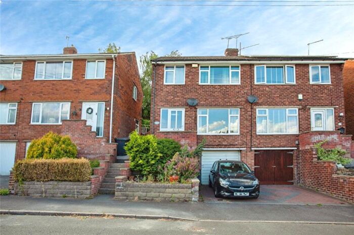 3 Bedroom Semi-Detached House For Sale In Sandstone Avenue, Sheffield, S9