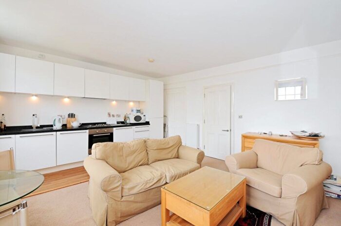 1 Bedroom Flat To Rent In Kennington Road, London, SE11