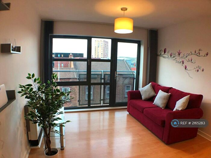 2 Bedroom Flat To Rent In Trippet Lane, Sheffield, S1